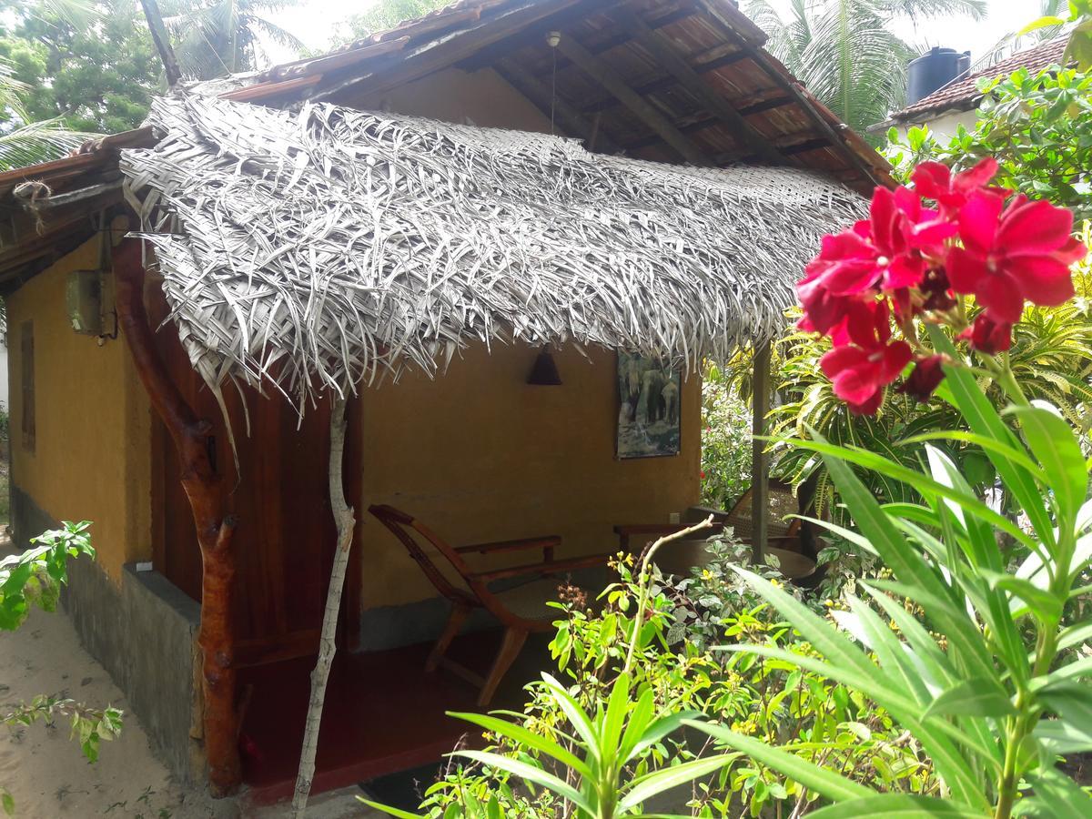 Natural Cabanas Kanattegoda Eksteriør bilde
